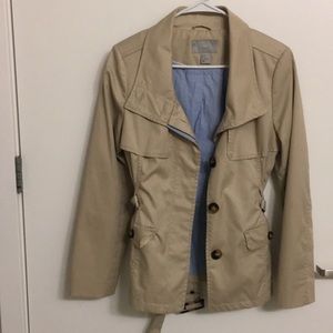 Like new Trench coat.